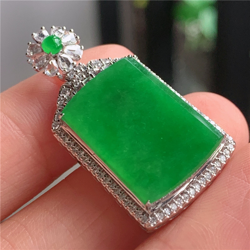 绿色糯冰种翡翠值钱吗白色糯冰种翡翠值钱吗-第1张图片-翡翠网 绿色糯冰种翡翠值钱吗白色糯冰种翡翠值钱吗-第1张图片-翡翠网