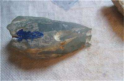 翡翠的光泽是玻璃光泽吗玻璃光泽翡翠原石-第2张图片-翡翠网 翡翠的光泽是玻璃光泽吗玻璃光泽翡翠原石-第2张图片-翡翠网