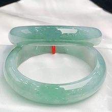 糯种翡翠手镯裂了还有用吗,翡翠有裂纹好吗-第1张图片-翡翠网 糯种翡翠手镯裂了还有用吗,翡翠有裂纹好吗-第1张图片-翡翠网