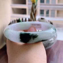 糯种翡翠手镯裂了还有用吗,翡翠有裂纹好吗-第2张图片-翡翠网 糯种翡翠手镯裂了还有用吗,翡翠有裂纹好吗-第2张图片-翡翠网