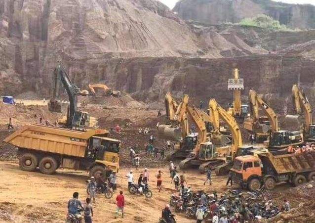 挖翡翠原石怎么区别挖翡翠原石-第1张图片-翡翠网 挖翡翠原石怎么区别挖翡翠原石-第1张图片-翡翠网