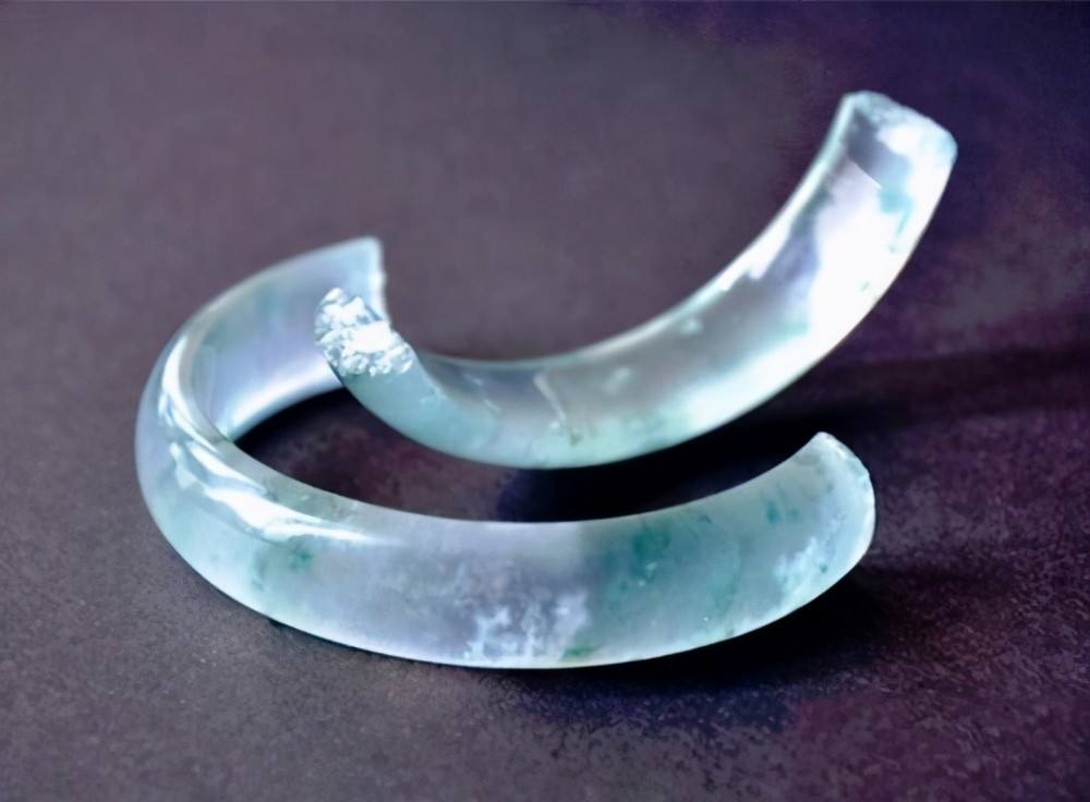 手镯翡翠知识体系分析手镯翡翠知识体系-第1张图片-翡翠网 手镯翡翠知识体系分析手镯翡翠知识体系-第1张图片-翡翠网