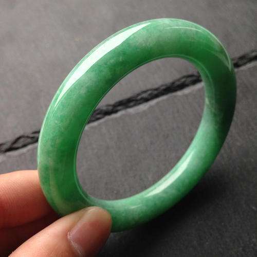 翡翠手镯讲解知识大全翡翠手镯讲解知识-第2张图片-翡翠网