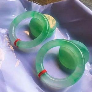 瑞丽翡翠原石手镯佛公缘石珠宝翡翠-第2张图片-翡翠网 瑞丽翡翠原石手镯佛公缘石珠宝翡翠-第2张图片-翡翠网