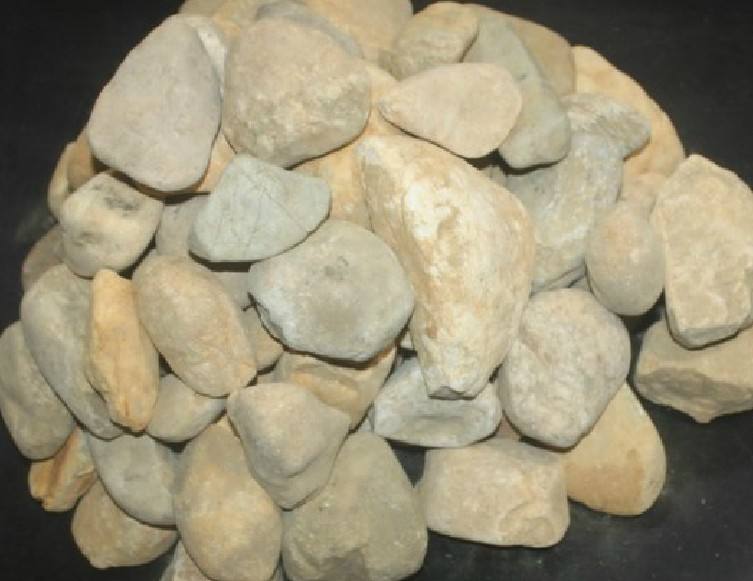 翡翠原石毛料多少钱翡翠原石毛料多少钱一吨-第2张图片-翡翠网 翡翠原石毛料多少钱翡翠原石毛料多少钱一吨-第2张图片-翡翠网