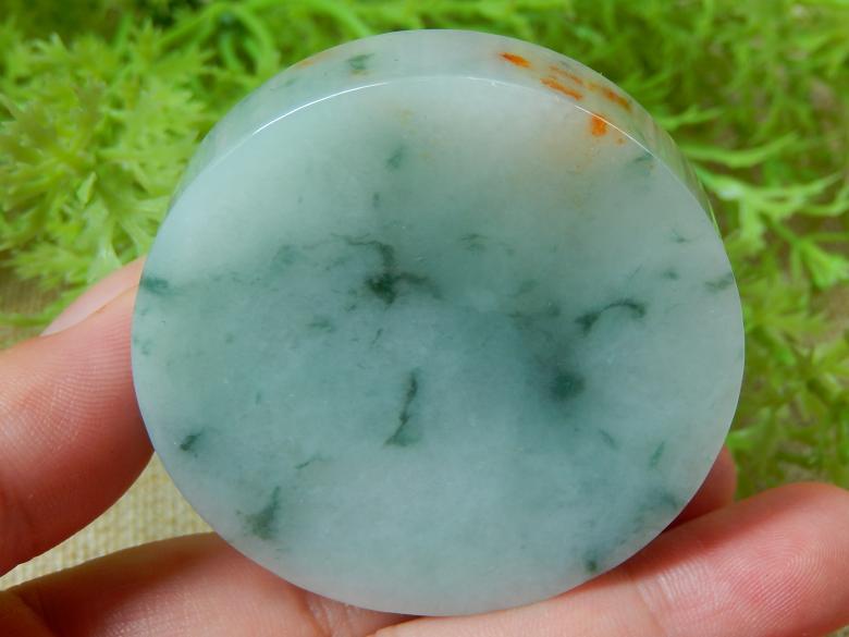 翡翠糯种原石糯种翡翠是什么样的-第2张图片-翡翠网 翡翠糯种原石糯种翡翠是什么样的-第2张图片-翡翠网