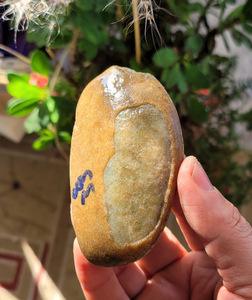 翡翠原石籽料是什么,玉石原石籽料-第2张图片-翡翠网 翡翠原石籽料是什么,玉石原石籽料-第2张图片-翡翠网