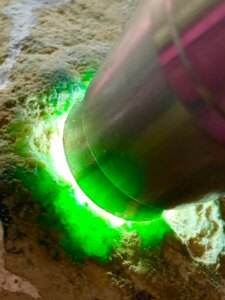 糯冰种翡翠原石什么价格,翡翠原石糯冰种多少钱一公斤-第1张图片-翡翠网 糯冰种翡翠原石什么价格,翡翠原石糯冰种多少钱一公斤-第1张图片-翡翠网