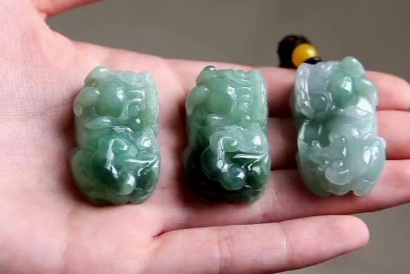 关于翡翠的搞笑小视频,翡翠知识娱乐小视频-第1张图片-翡翠网 关于翡翠的搞笑小视频,翡翠知识娱乐小视频-第1张图片-翡翠网