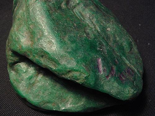 珠宝行收翡翠原石吗,翡翠原石卖给谁-第1张图片-翡翠网 珠宝行收翡翠原石吗,翡翠原石卖给谁-第1张图片-翡翠网