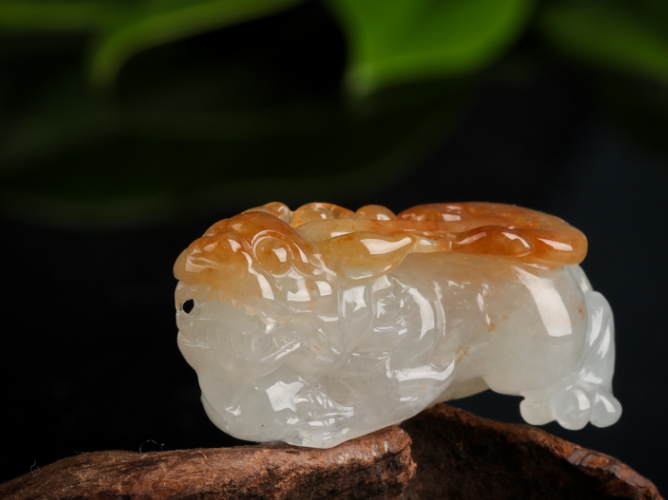 翡翠是玉还是石头翡翠知识玉石-第2张图片-翡翠网 翡翠是玉还是石头翡翠知识玉石-第2张图片-翡翠网