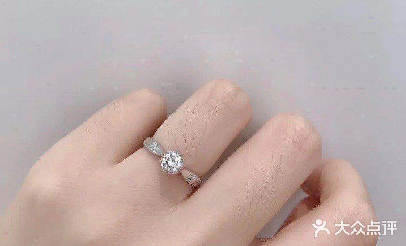 ido钻戒,ido钻戒回收价格怎么算-第2张图片-翡翠网 ido钻戒,ido钻戒回收价格怎么算-第2张图片-翡翠网