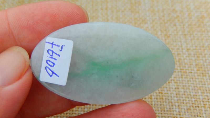 飘花的翡翠原石做什么好飘花翡翠原石图片-第2张图片-翡翠网 飘花的翡翠原石做什么好飘花翡翠原石图片-第2张图片-翡翠网