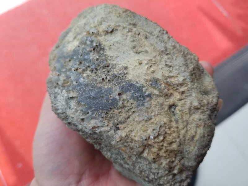 翡翠原石皮有焦感,翡翠原石皮老是什么意思-第2张图片-翡翠网 翡翠原石皮有焦感,翡翠原石皮老是什么意思-第2张图片-翡翠网