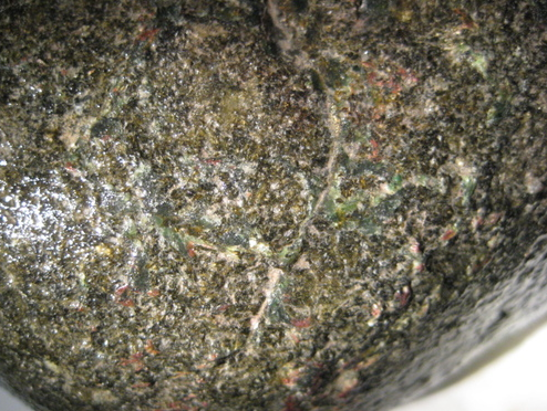 翡翠原石藓和枯的区别翡翠原石的藓化色-第2张图片-翡翠网