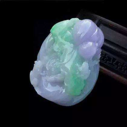 关于玲玲翡翠知识的信息-第2张图片-翡翠网 关于玲玲翡翠知识的信息-第2张图片-翡翠网