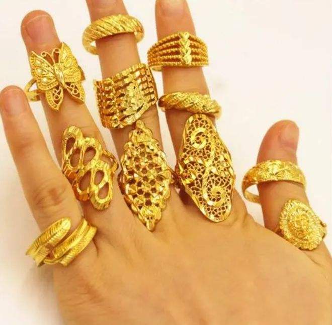 黄金首饰价格包含加工费吗,黄金首饰价格包含加工费吗多少钱-第1张图片-翡翠网 黄金首饰价格包含加工费吗,黄金首饰价格包含加工费吗多少钱-第1张图片-翡翠网