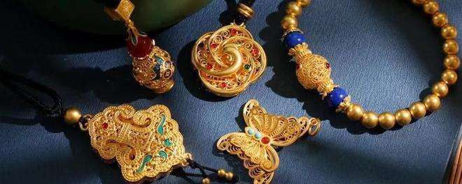 黄金首饰价格包含加工费吗,黄金首饰价格包含加工费吗多少钱-第2张图片-翡翠网 黄金首饰价格包含加工费吗,黄金首饰价格包含加工费吗多少钱-第2张图片-翡翠网