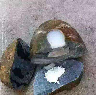 土豪买翡翠原石是真的吗,土豪买翡翠原石-第2张图片-翡翠网