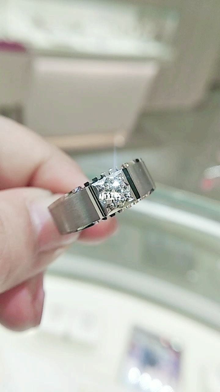 男钻戒图片2021新款图片钻戒2021新款图片男款-第2张图片-翡翠网 男钻戒图片2021新款图片钻戒2021新款图片男款-第2张图片-翡翠网