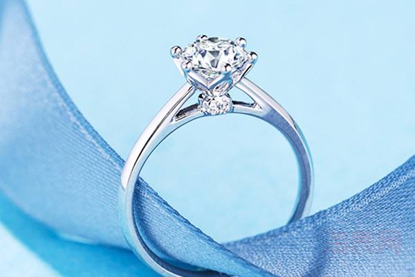 钻戒价格及图片,中国黄金钻戒价格及图片-第1张图片-翡翠网 钻戒价格及图片,中国黄金钻戒价格及图片-第1张图片-翡翠网