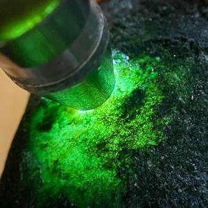 老敞口翡翠原石,断口翡翠原石-第2张图片-翡翠网