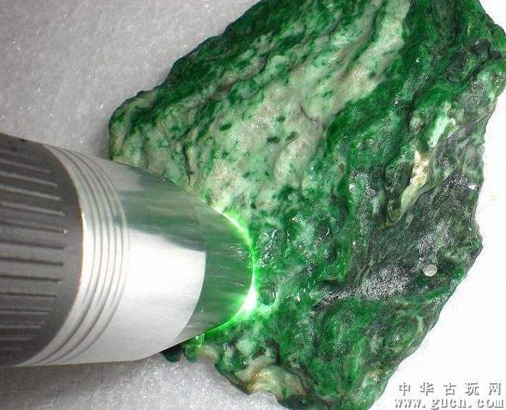 干青翡翠原石多少钱一斤啊,干青翡翠原石多少钱一斤-第1张图片-翡翠网 干青翡翠原石多少钱一斤啊,干青翡翠原石多少钱一斤-第1张图片-翡翠网