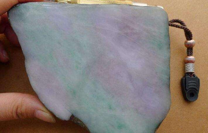 一块翡翠原石值多少钱,一块翡翠原石多少钱?-第1张图片-翡翠网