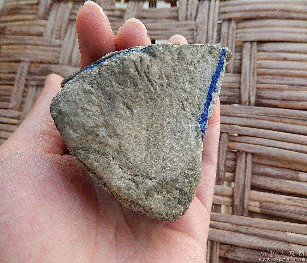 莫西沙翡翠原石切涨莫西沙翡翠原石挑选的技巧和知识-第2张图片-翡翠网 莫西沙翡翠原石切涨莫西沙翡翠原石挑选的技巧和知识-第2张图片-翡翠网