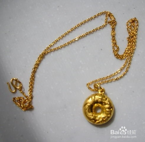 黄金首饰怎么清洗,黄金首饰怎么清洗效果最好-第1张图片-翡翠网 黄金首饰怎么清洗,黄金首饰怎么清洗效果最好-第1张图片-翡翠网