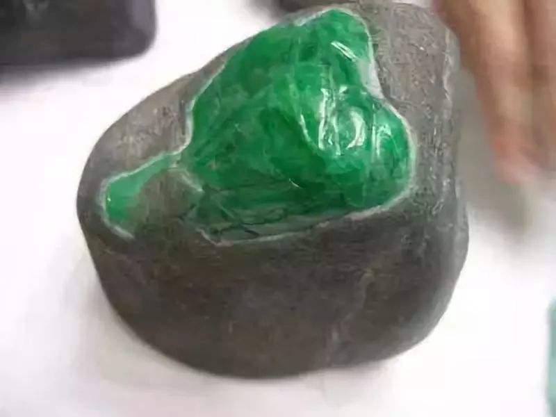 保定翡翠原石招聘保定翡翠原石-第2张图片-翡翠网