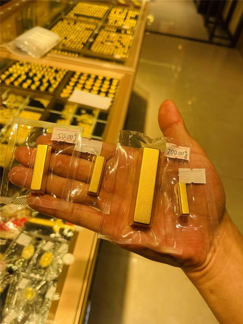 10克金条多少钱十克金条多少钱-第1张图片-翡翠网 10克金条多少钱十克金条多少钱-第1张图片-翡翠网