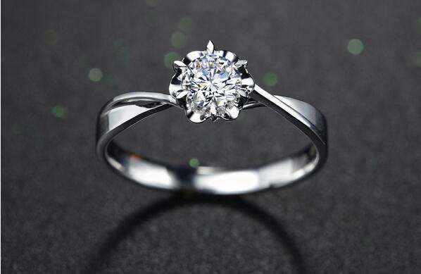 钻戒的图片大全钻戒的图片-第2张图片-翡翠网