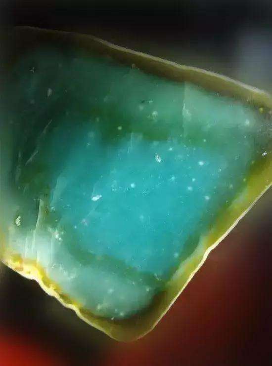 翡翠雾层知识翡翠的雾层算是翡翠吗-第1张图片-翡翠网 翡翠雾层知识翡翠的雾层算是翡翠吗-第1张图片-翡翠网