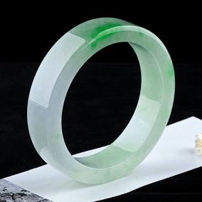 翡翠图片及价格介绍,翡翠图片及价格-第2张图片-翡翠网 翡翠图片及价格介绍,翡翠图片及价格-第2张图片-翡翠网