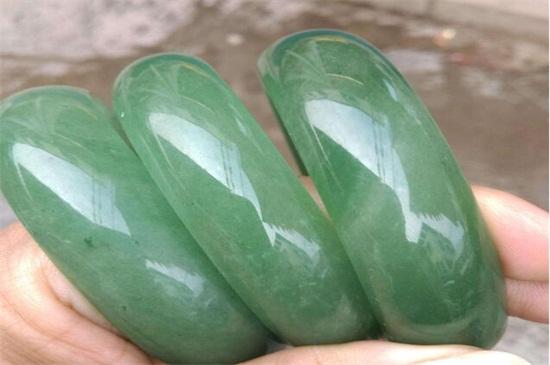 玉和翡翠的价格表图,玉和翡翠的价格表-第2张图片-翡翠网 玉和翡翠的价格表图,玉和翡翠的价格表-第2张图片-翡翠网