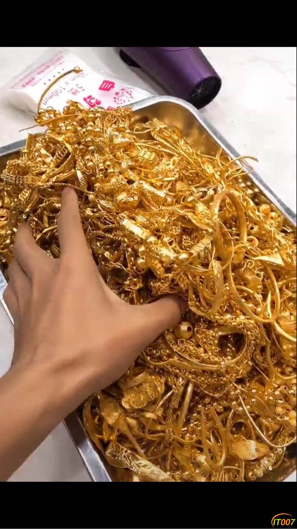 黄金回收今天价格收购价格是多少黄金回收今天价格收购价格-第1张图片-翡翠网 黄金回收今天价格收购价格是多少黄金回收今天价格收购价格-第1张图片-翡翠网