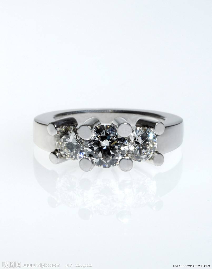 钻戒图片2021新款图片女士钻戒图片2021新款图片女-第2张图片-翡翠网 钻戒图片2021新款图片女士钻戒图片2021新款图片女-第2张图片-翡翠网