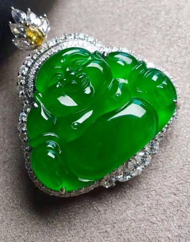 缅甸翡翠的基本知识缅甸翡翠知识分享-第2张图片-翡翠网 缅甸翡翠的基本知识缅甸翡翠知识分享-第2张图片-翡翠网