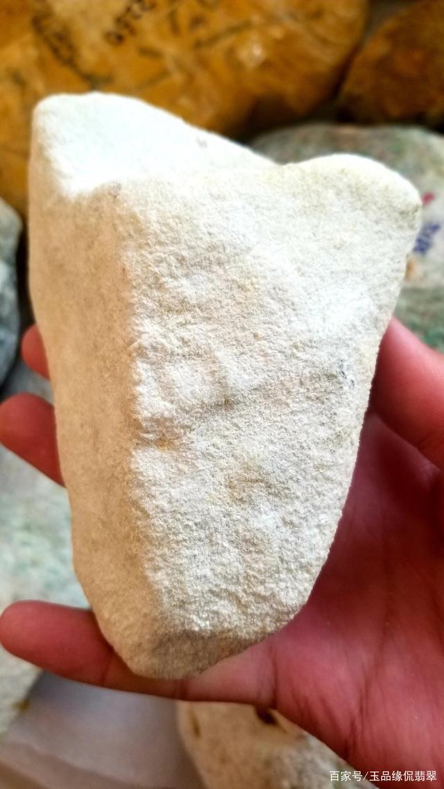 板三桥翡翠原石特点板三桥翡翠原石皮壳-第2张图片-翡翠网