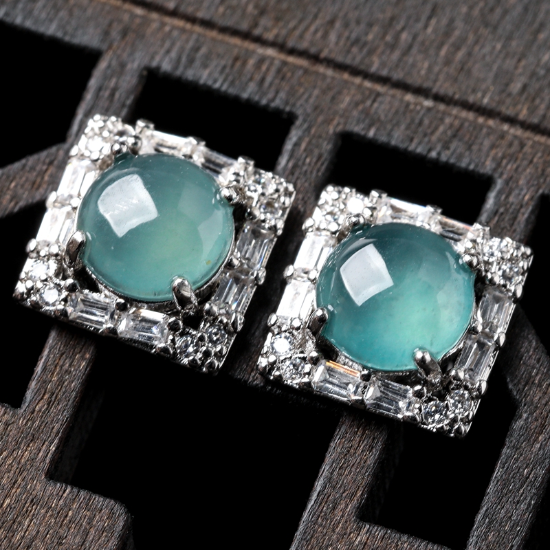 翡翠石怎么打磨,翡翠原石如何打磨成耳钉-第2张图片-翡翠网 翡翠石怎么打磨,翡翠原石如何打磨成耳钉-第2张图片-翡翠网