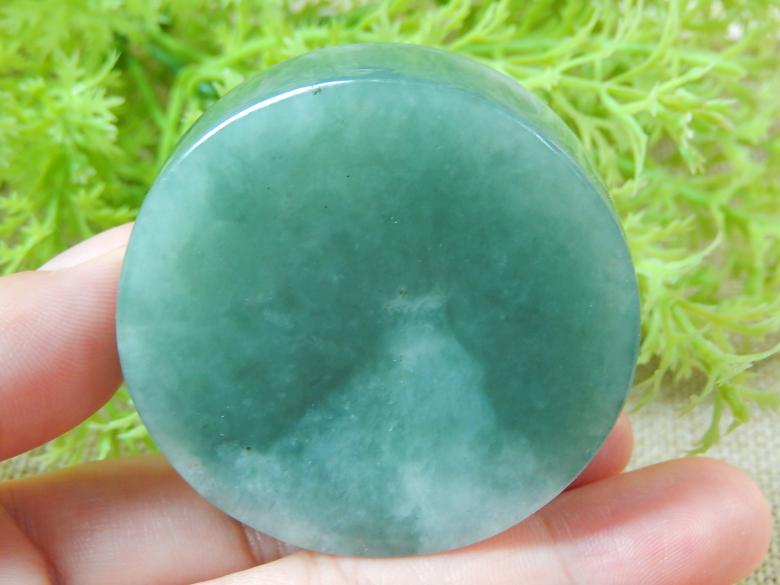 翡翠原石糯冰多少钱一公斤翡翠原石糯冰-第1张图片-翡翠网 翡翠原石糯冰多少钱一公斤翡翠原石糯冰-第1张图片-翡翠网