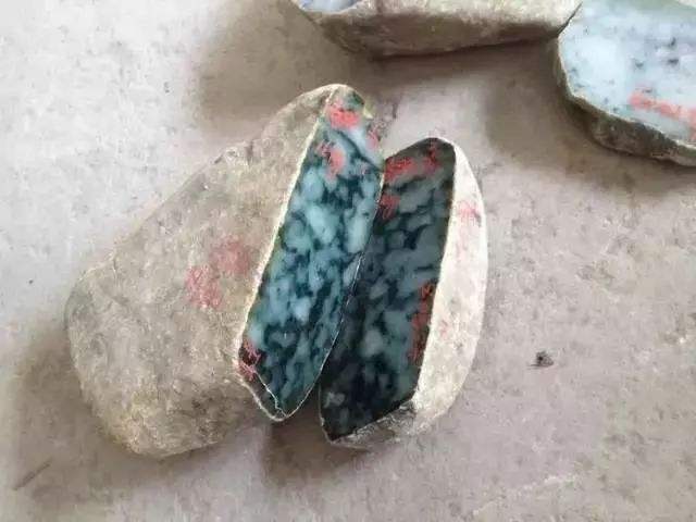 翡翠毛料的基础知识,翡翠毛料的基础知识讲解-第2张图片-翡翠网 翡翠毛料的基础知识,翡翠毛料的基础知识讲解-第2张图片-翡翠网