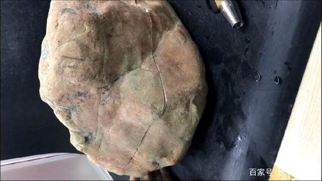 翡翠原石木那白盐沙翡翠原石木那砂立-第2张图片-翡翠网 翡翠原石木那白盐沙翡翠原石木那砂立-第2张图片-翡翠网