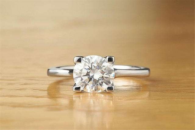 钻戒多少钱一枚,钻戒多少钱-第2张图片-翡翠网 钻戒多少钱一枚,钻戒多少钱-第2张图片-翡翠网