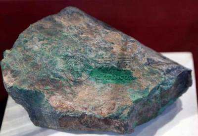 翡翠从原石到成品视频翡翠原石的视频-第1张图片-翡翠网 翡翠从原石到成品视频翡翠原石的视频-第1张图片-翡翠网