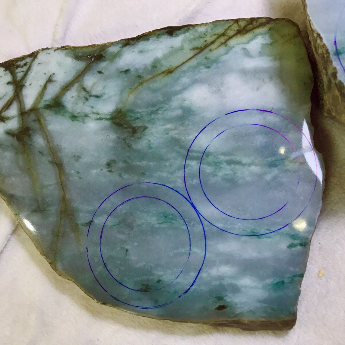 翡翠从原石到成品视频翡翠原石的视频-第2张图片-翡翠网 翡翠从原石到成品视频翡翠原石的视频-第2张图片-翡翠网