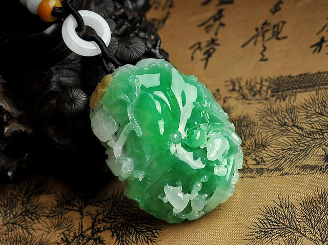 7.翡翠的相关知识,7翡翠的相关知识有哪些-第2张图片-翡翠网 7.翡翠的相关知识,7翡翠的相关知识有哪些-第2张图片-翡翠网
