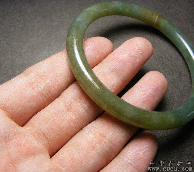 鉴别老翡翠手镯翡翠手镯辨认-第2张图片-翡翠网