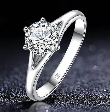 香港钻戒品牌排行,最顶级的钻戒品牌-第2张图片-翡翠网 香港钻戒品牌排行,最顶级的钻戒品牌-第2张图片-翡翠网